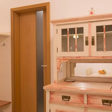 Seek And Hide - Ilse's Hideaway