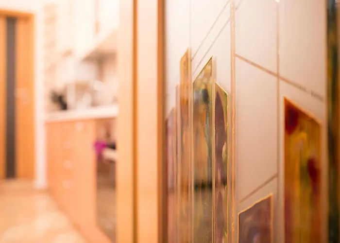 Apartment Seek And Hide - Ilse's Hideaway *