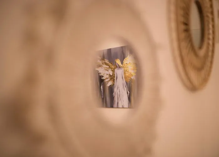 Apartment Seek And Hide - Ilse's Hideaway *