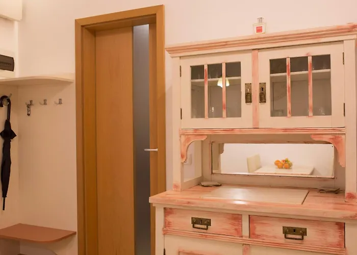 Seek And Hide - Ilse's Hideaway