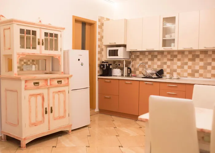 Apartment Seek And Hide - Ilse's Hideaway *