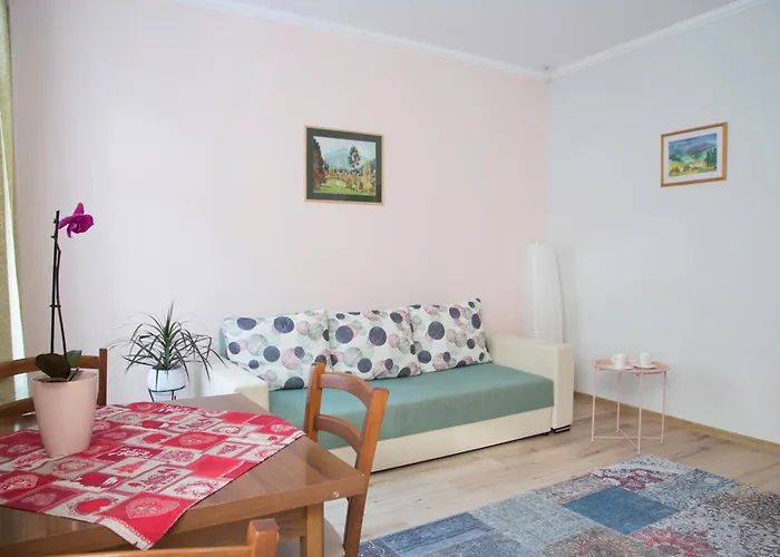 Apartment Seek And Hide - Ilse's Hideaway *